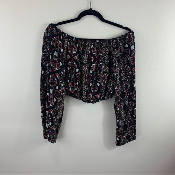Kendall & Kylie Off Shoulder Black Floral Crop S (G1) - Picture 11 of 13